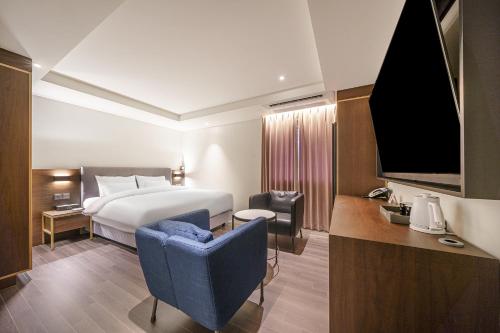 Imagen de la habitación del Hotel Yaja Mokpo Peace Square. Foto 19