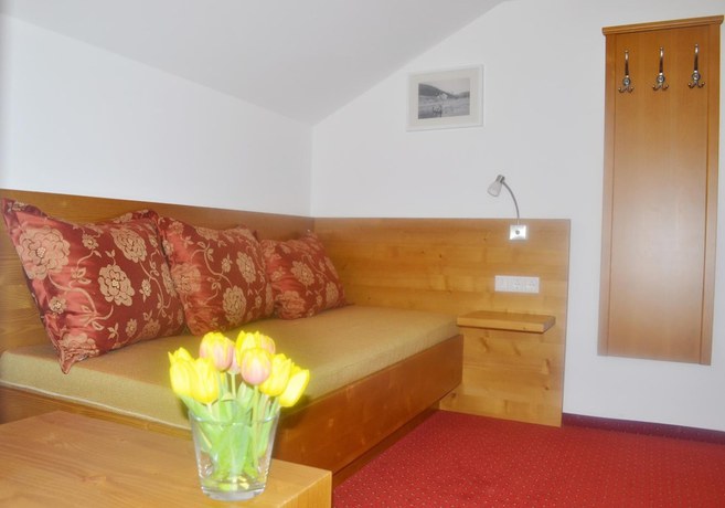 Imagen de la habitación del Hotel Zum Blauen Hecht. Foto 2