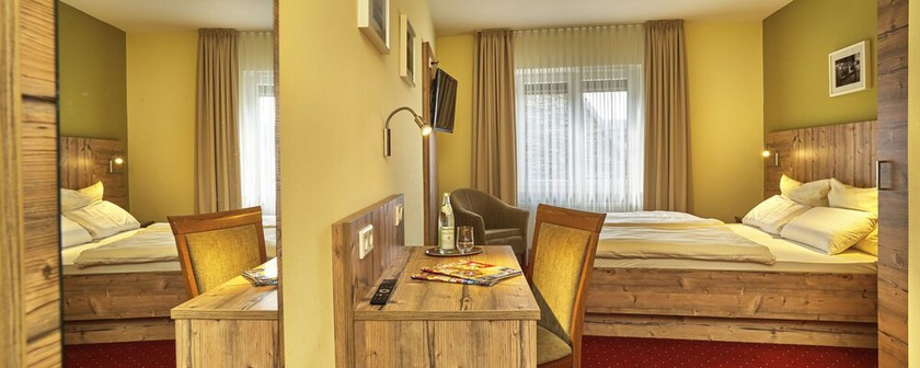 Imagen de la habitación del Hotel Zum Blauen Hecht. Foto 15