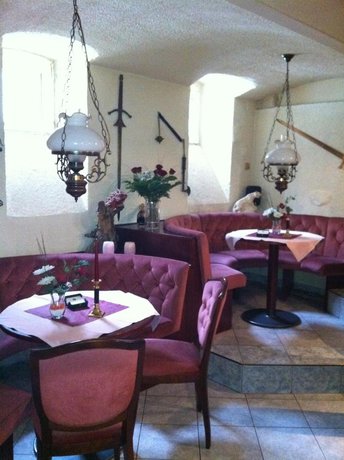 Imagen del bar/restaurante del Hotel Zum Goldenen L&ouml;wen, Merseburg. Foto 2