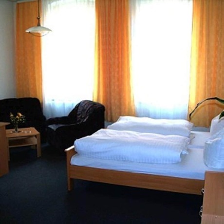 Imagen de la habitación del Hotel Zum Goldenen L&ouml;wen, Merseburg. Foto 11