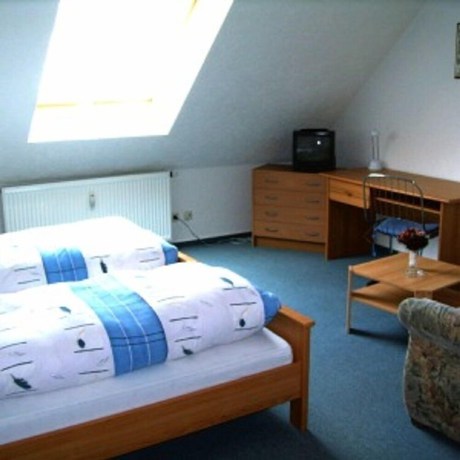 Imagen de la habitación del Hotel Zum Goldenen L&ouml;wen, Merseburg. Foto 13
