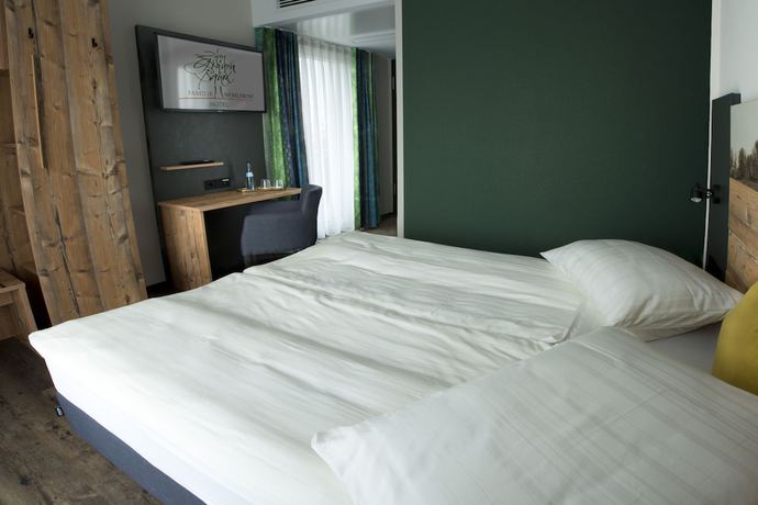 Imagen de la habitación del Hotel Zum Gr&uuml;nen Baum. Foto 10