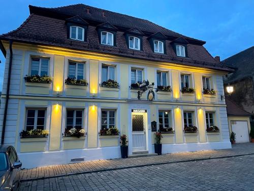 Imagen de los exteriores del Hotel Zum Lamm. Foto 7