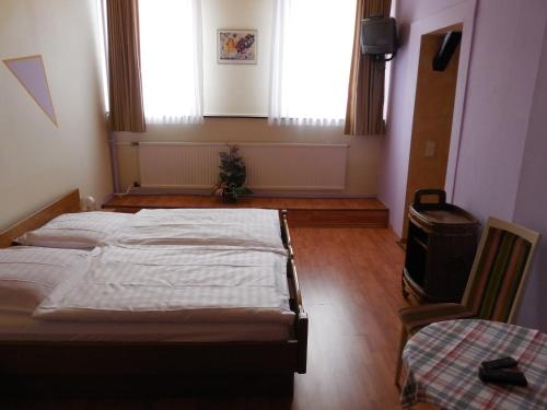 Imagen de la habitación del Hotel Zum Schwarzen Kreuz. Foto 8