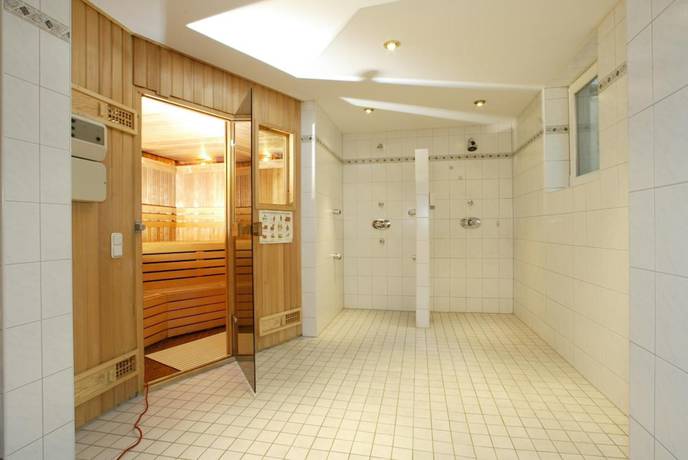 Imagen de la piscina del Hotel Zum Starenkasten GmbH. Foto 19