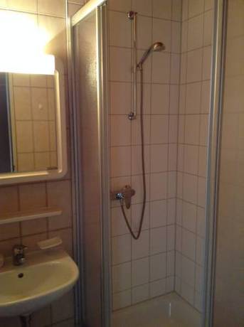 Imagen de la habitación del Hotel Zum Stresemann. Foto 5