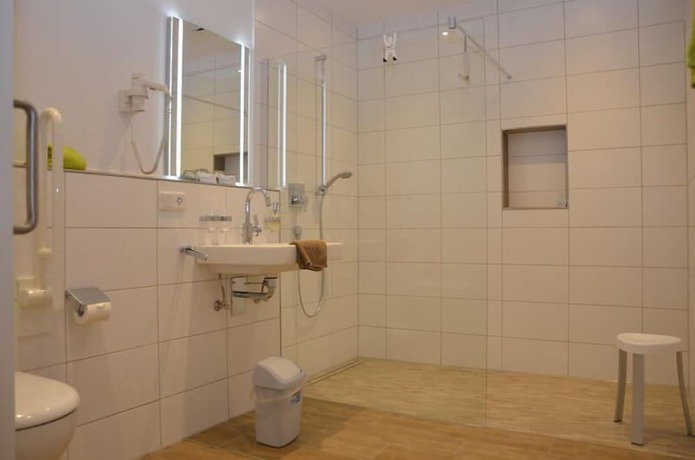 Imagen de la habitación del Hotel Zur Alten Post. Foto 8