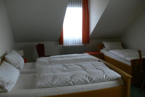 Imagen de la habitación del Hotel Zur Germania. Foto 7