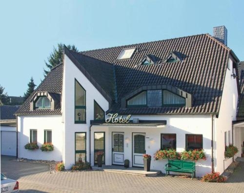 Imagen general del Hotel Zur Krone, Meerbusch. Foto 2