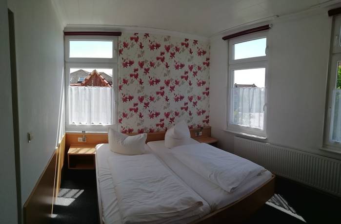 Imagen de la habitación del Hotel Zur Linde, Marne. Foto 11