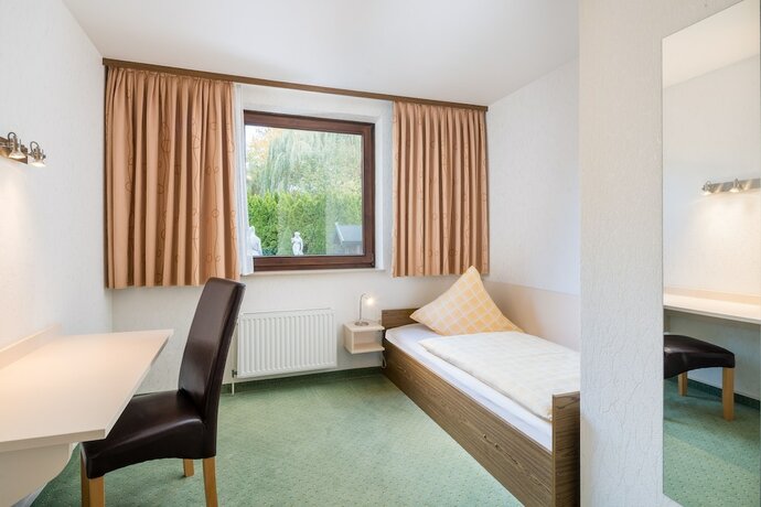 Imagen de la habitación del Hotel Zur Post, Hemmingen. Foto 12