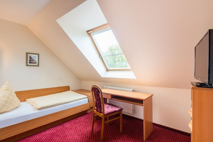 Imagen de la habitación del Hotel Zur Post, Hemmingen. Foto 13