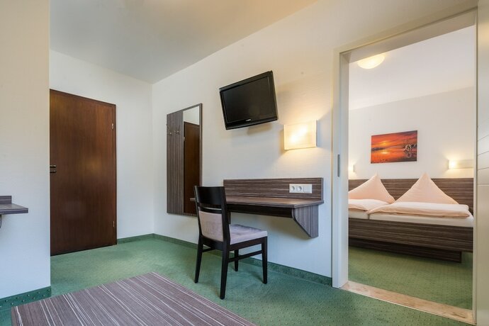Imagen de la habitación del Hotel Zur Post, Hemmingen. Foto 15