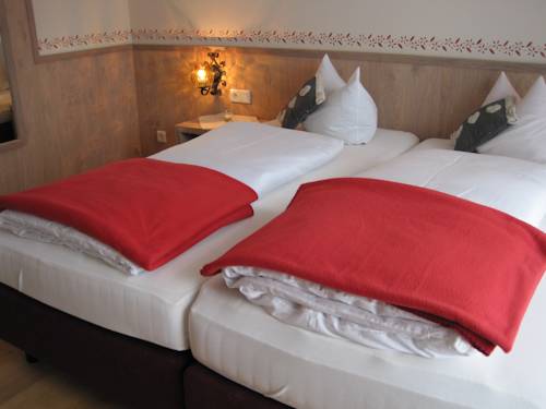 Imagen de la habitación del Hotel Zur Sch&ouml;nen Aussicht. Foto 4