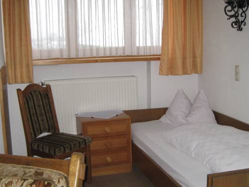 Imagen de la habitación del Hotel Zur Sch&ouml;nen Aussicht. Foto 9