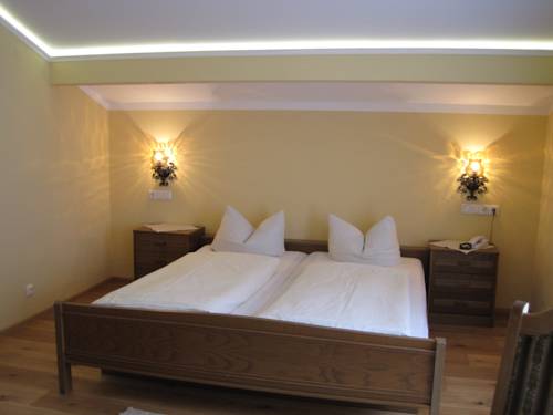 Imagen de la habitación del Hotel Zur Sch&ouml;nen Aussicht. Foto 13