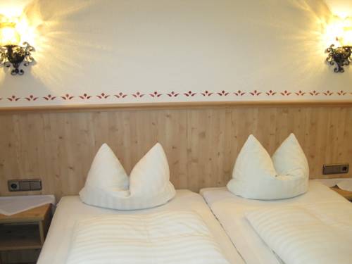 Imagen de la habitación del Hotel Zur Sch&ouml;nen Aussicht. Foto 14