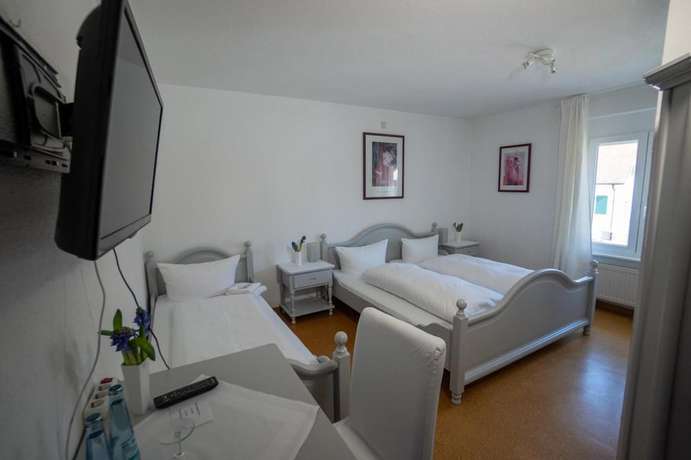 Imagen de la habitación del Hotel Zur Tanne. Foto 4