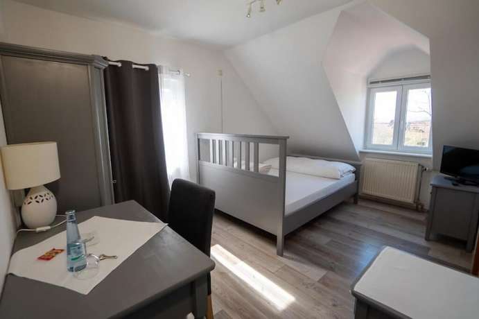 Imagen de la habitación del Hotel Zur Tanne. Foto 15