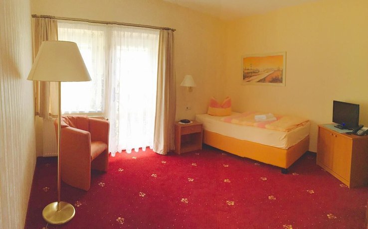 Imagen de la habitación del Hotel and Pension Villa Camenz. Foto 10