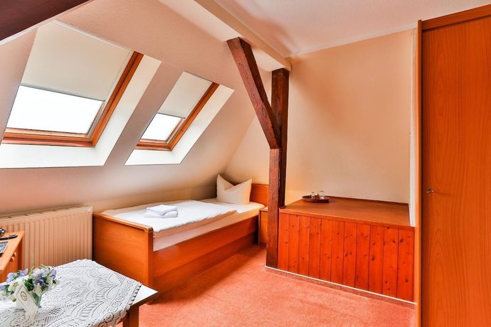 Imagen de la habitación del Hotel and Pension Villa Camenz. Foto 11