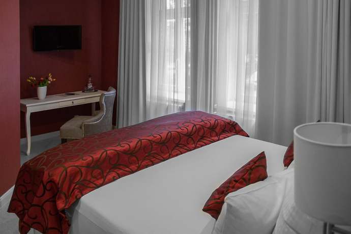 Imagen de la habitación del Hotel and Pension Villa Laluna. Foto 8