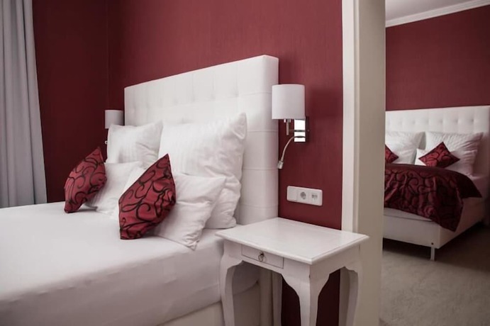 Imagen de la habitación del Hotel and Pension Villa Laluna. Foto 10