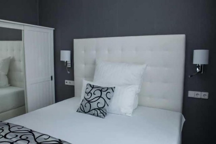 Imagen de la habitación del Hotel and Pension Villa Laluna. Foto 16