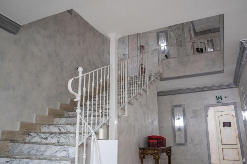 Imagen de los interiores del Hotel and Resort Bee Queen. Foto 12