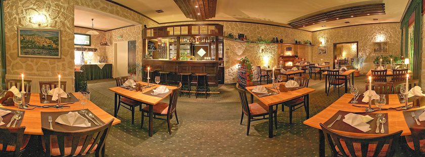 Imagen del bar/restaurante del Hotel and Restaurant 5 Linden. Foto 4