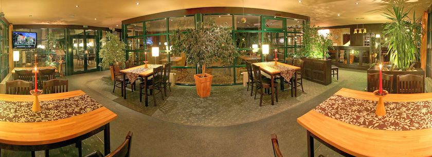 Imagen del bar/restaurante del Hotel and Restaurant 5 Linden. Foto 6