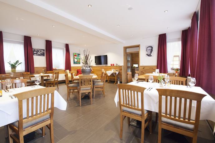 Imagen del bar/restaurante del Hotel and Restaurant Sieben Linden. Foto 3