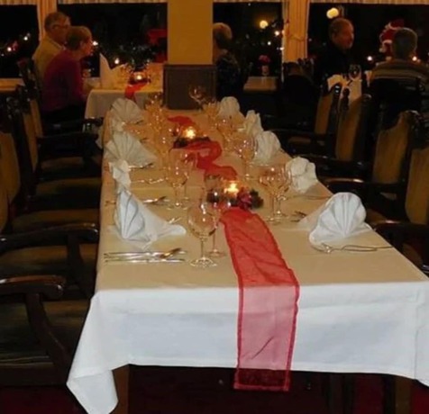 Imagen del bar/restaurante del Hotel and Restaurant Zum Schwarzen Kreuz. Foto 4