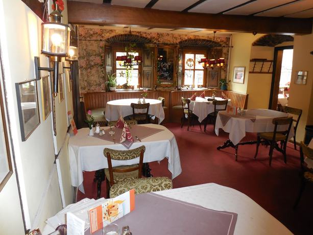 Imagen del bar/restaurante del Hotel and Restaurant Zum Schwarzen Kreuz. Foto 5