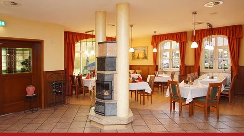 Imagen del bar/restaurante del Hotel and Restaurant zur Linde. Foto 2