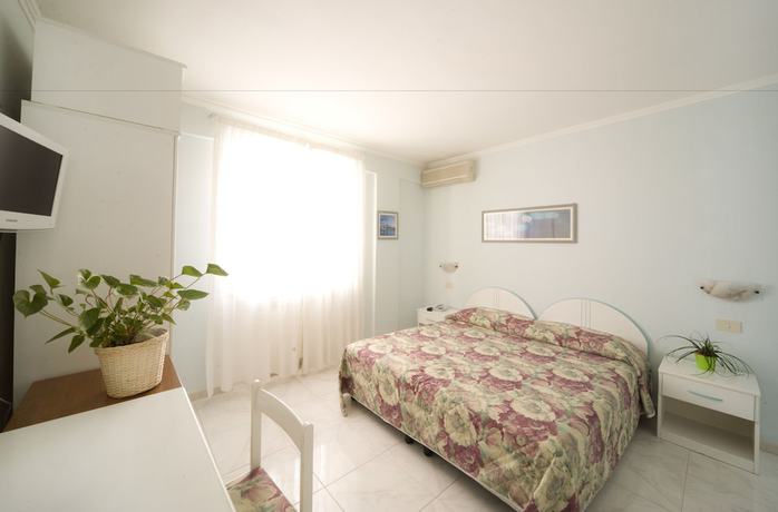 Imagen de la habitación del Hotel da Raffaele. Foto 11