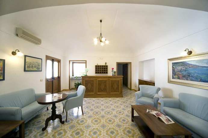 Imagen de los interiores del Hotel da Raffaele. Foto 20