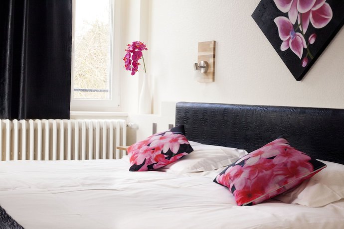 Imagen de la habitación del Hotel de Lorraine, LONGUYON. Foto 17