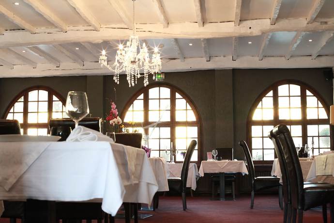 Imagen del bar/restaurante del Hotel de Lorraine, LONGUYON. Foto 6