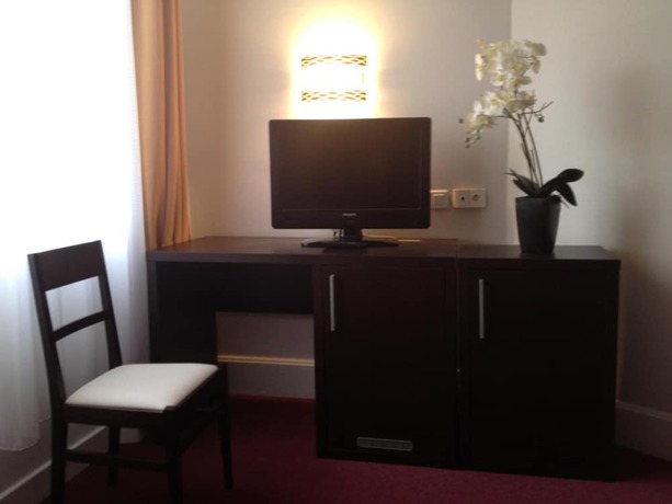 Imagen de la habitación del Hotel de Paris, CHATEL GUYON. Foto 10