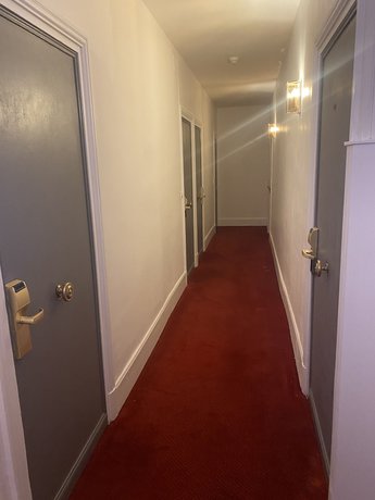 Imagen de la habitación del Hotel de Paris, CHATEL GUYON. Foto 11