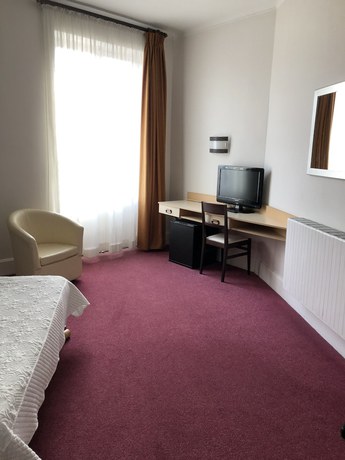 Imagen de la habitación del Hotel de Paris, CHATEL GUYON. Foto 12