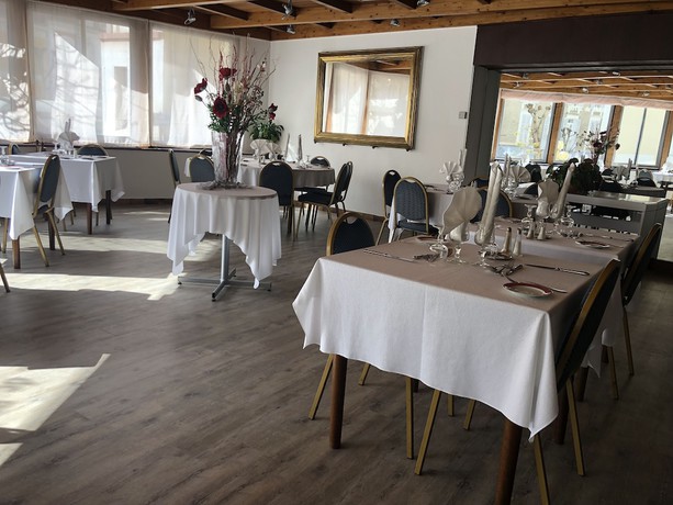 Imagen del bar/restaurante del Hotel de Paris, CHATEL GUYON. Foto 4