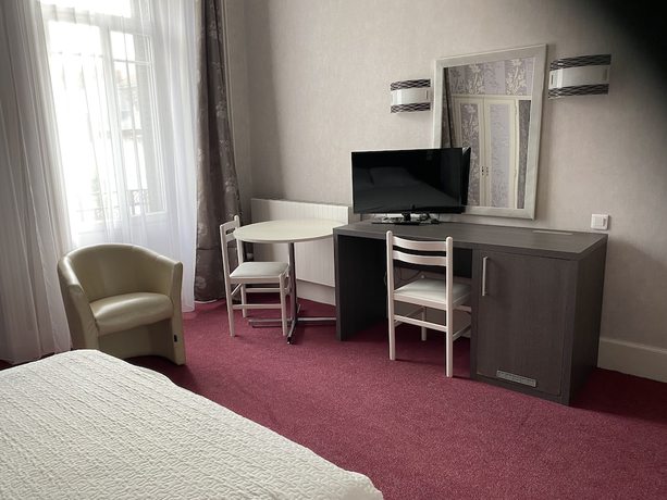 Imagen de la habitación del Hotel de Paris, CHATEL GUYON. Foto 16
