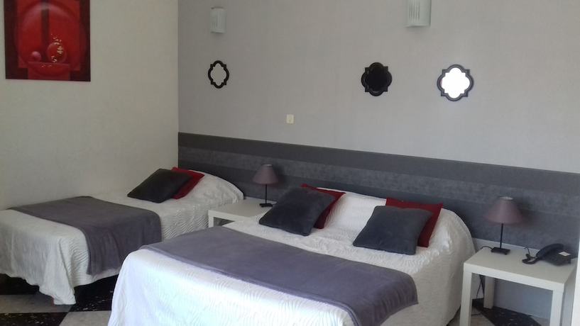 Imagen de la habitación del Hotel de Thau. Foto 13