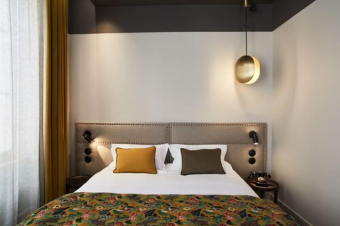 Imagen de la habitación del Hotel de l\'Abbaye, Lyon. Foto 4
