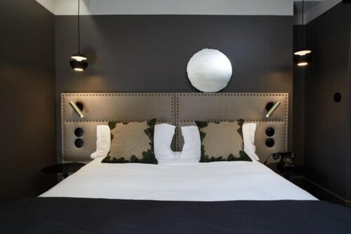 Imagen de la habitación del Hotel de l\'Abbaye, Lyon. Foto 8