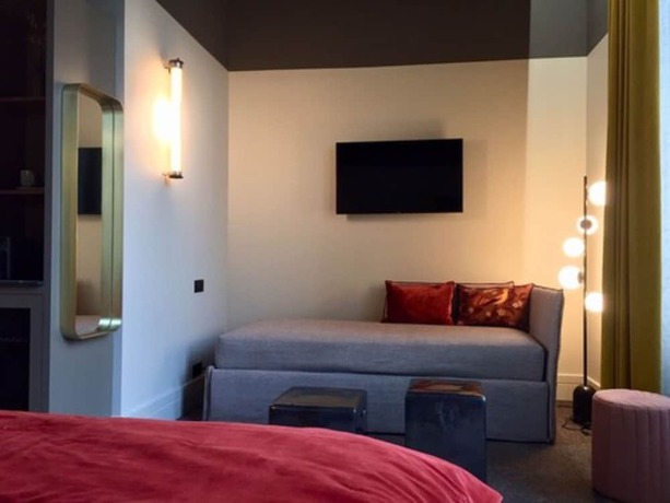 Imagen de la habitación del Hotel de l\'Abbaye, Lyon. Foto 12