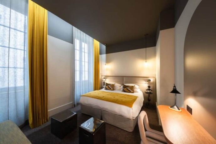 Imagen de la habitación del Hotel de l\'Abbaye, Lyon. Foto 15